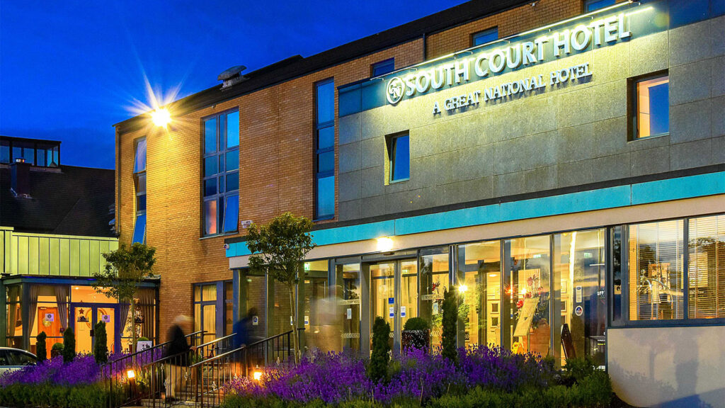 Image of the outside of Great National South Court Hotel, Co. Limerick, Ireland. Choose the best bed and breakfasts that Ireland has to offer when you choose to stay with Great National Hotels and Resorts.