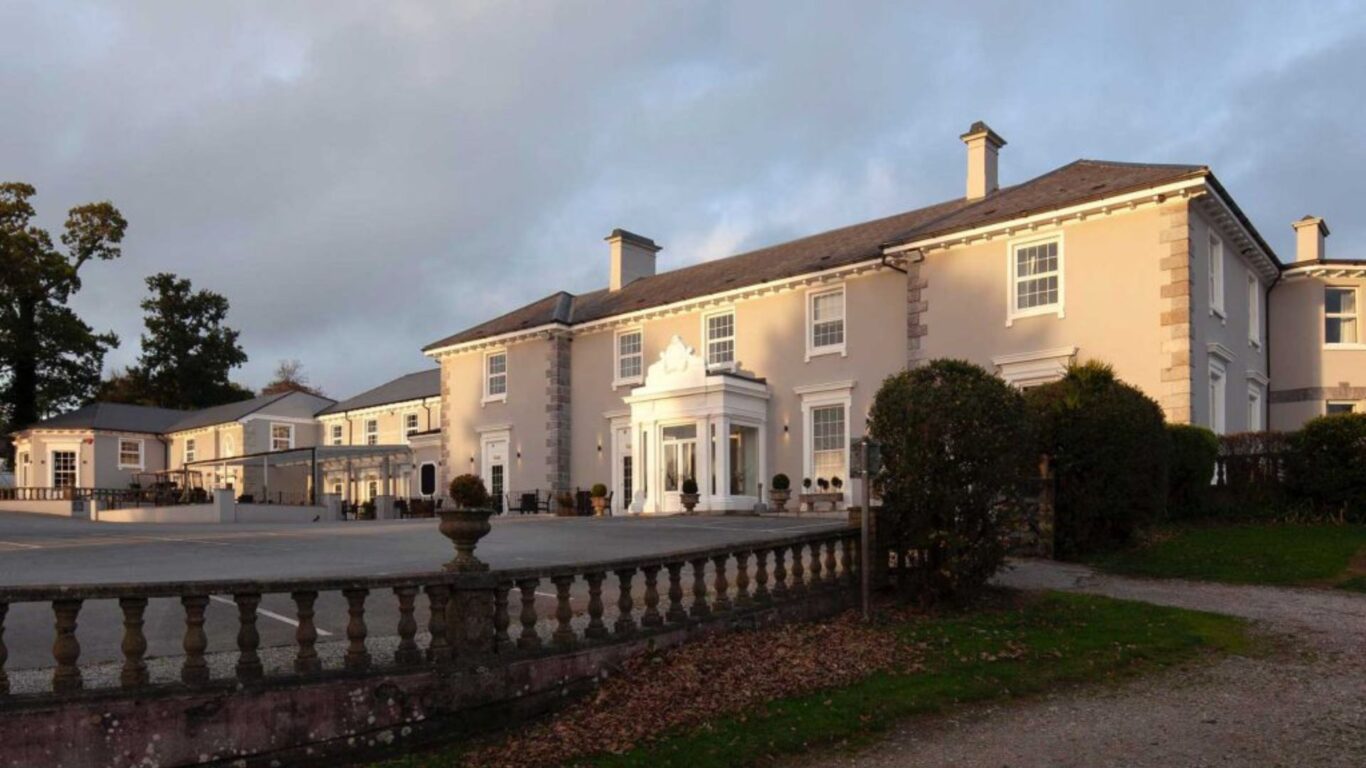 Elfordleigh-Exterior
